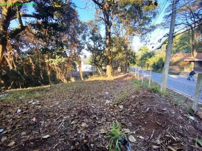 Terreno à venda na Granja Viana, Cotia-SP com 2.334,00 m² de área!
