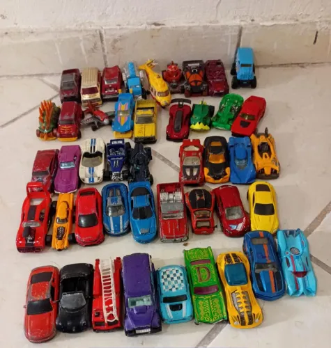 Miniaturas de carros colecionáveis hot Wheels
