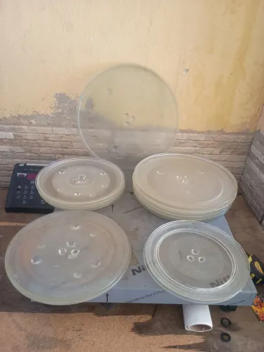 Pratos microondas por 25$ Cada 
