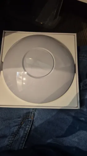 Access Point Ubiquiti UniFi U6 Long-Range (U6-LR) Wi-Fi 6 - Novo na Caixa Completo