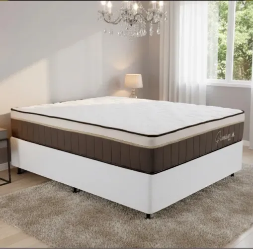 Cama Box Casal Confort Premium D33 Molas Ensacadas com Base Branca