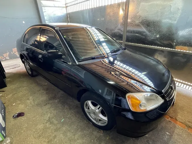 Honda Civic Sedan LX 1.7 16V 115cv Mec. 4P 2003
