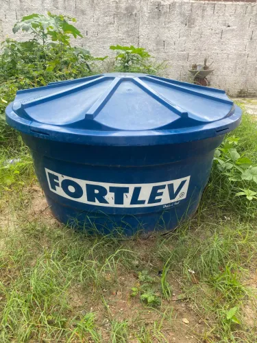 Vendo caixa d?água de 500 litros 