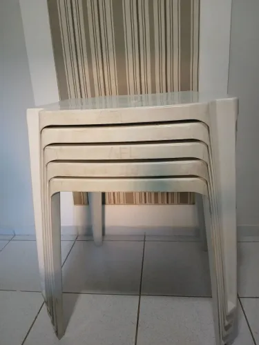 Mesa + 20 Cadeiras de Plástico - Ótimo para Eventos, Igreja, Comércio ou Área de Lazer