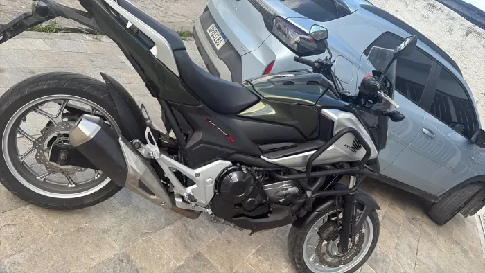 Nc 750x com apenas 42 mil km 37.500$ pra vender rápido