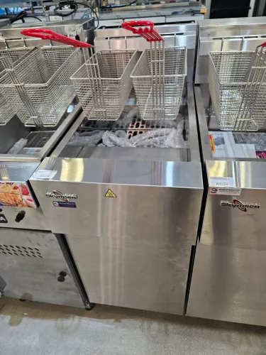 fritadeira industrial a gás 20 litros 90.000 btus - nova