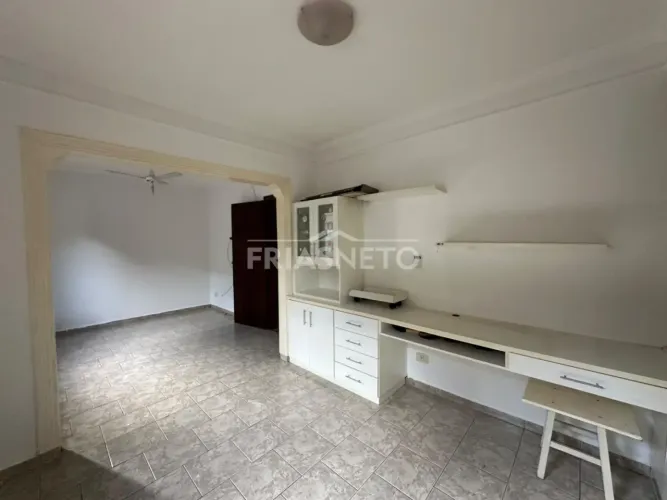 casa com potencial COMERCIAL à venda na av Dona Francisca