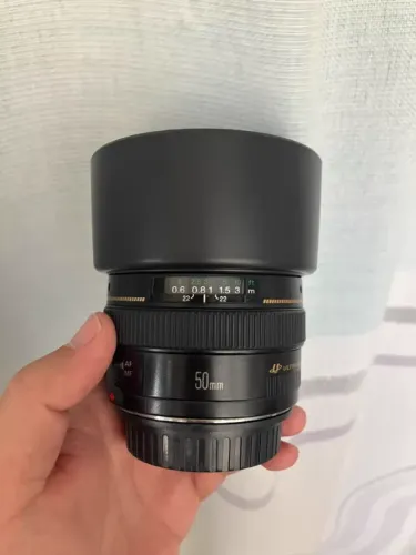 Lente fixa Canon EF 50mm f/1.4 USM para câmera DSLR