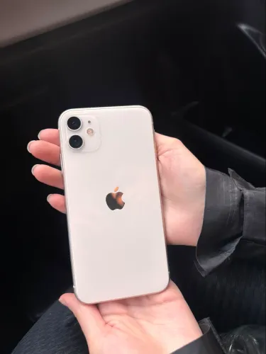 iPhone 11 64GB Branco à venda - Excelente estado!