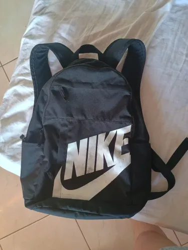 Mochila Nike elemental 
