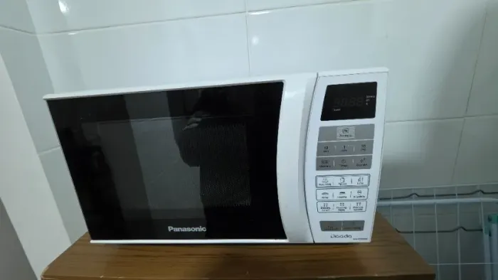 Micro-ondas Panasonic 21L 127V - NN-ST254WRUN