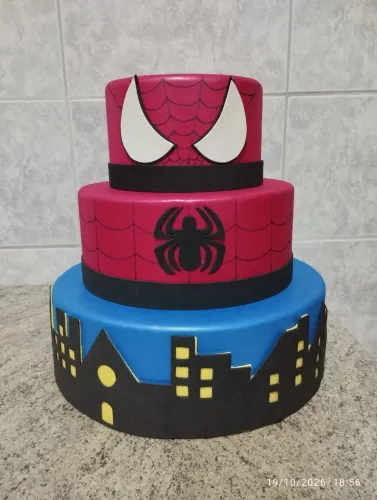 Bolo fake - Homem aranha