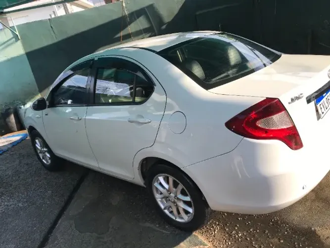 JAC J3 Turin Sedan 1.4 16V 4P Mec. 2012