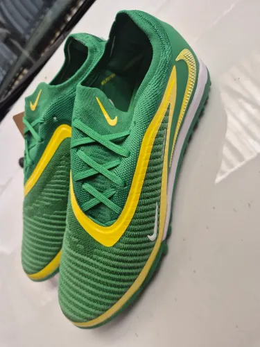 Chuteira Nike Phantom 6 Elite Society TF