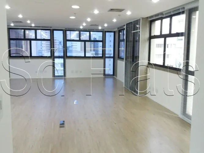 Condomínio Edifício City First, sala comercial 82m² e 2 vagas de garagem.