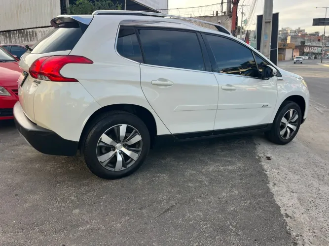 Peugeot 2008 Griffe 1.6 Flex 16V 5P Aut. 2016