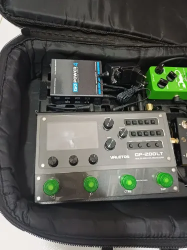 Pedaleira Valeton GP-200LT