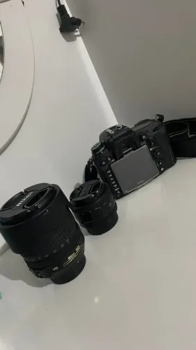 Nikon D7000 COMPLETA + 50mm