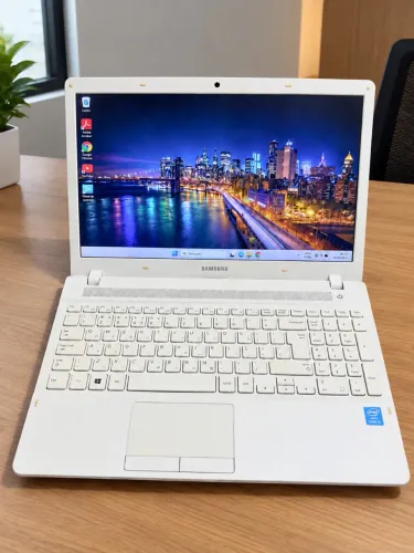 Notebook Samsung i5 c/ SSD