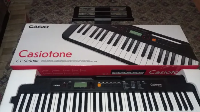 Vendo Teclado Casio Casiotone cts-200 novo na caixa.