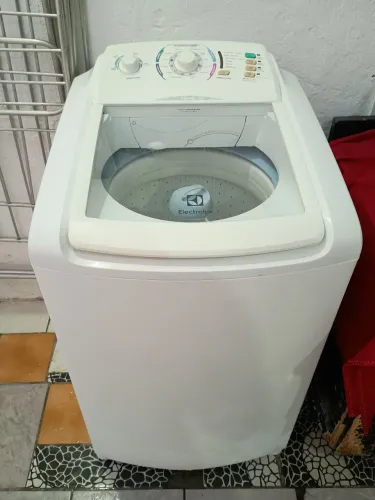 Vendo máquina de lavar roupa Eletrolux 10kg 