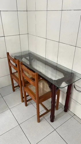 Mesa de 2 lugares + 2 cadeiras