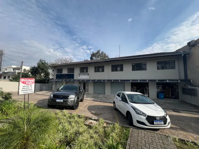 CONJUNTO COMERCIAL PARA LOCAÇÃO NO GUABIROTUBA - PRÓXIMO CARTÓRIO UBERABA