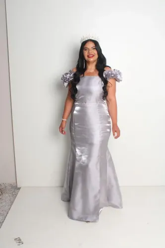 Vestido de festa cinza glow prata