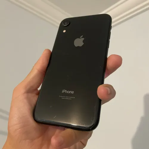 Iphone XR 128 gb + Capinha + Cabo