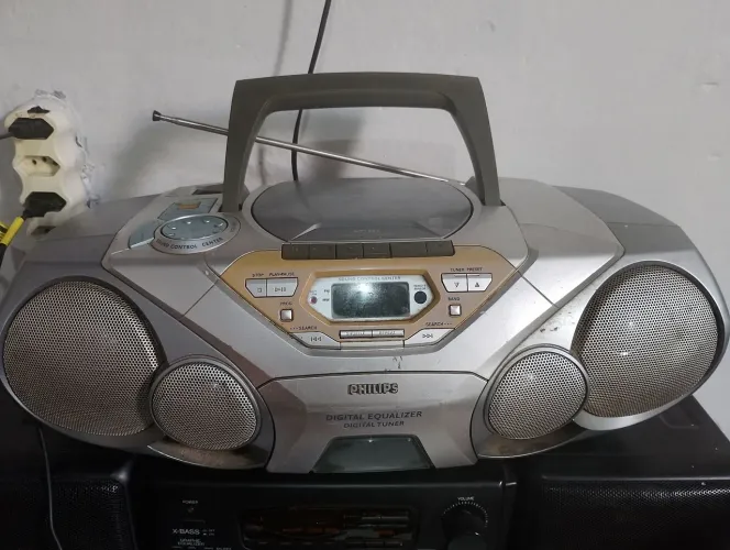 rádio Philips funcionando perfeitamente