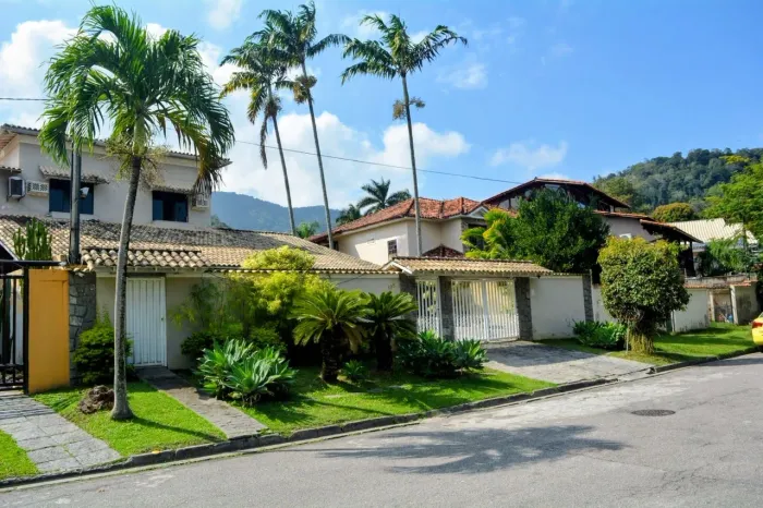 Casa à venda na Rua Freijo, , Anil, Rio de Janeiro - RJ