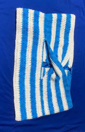 Cropped de croche feito a mão - Tamanho G