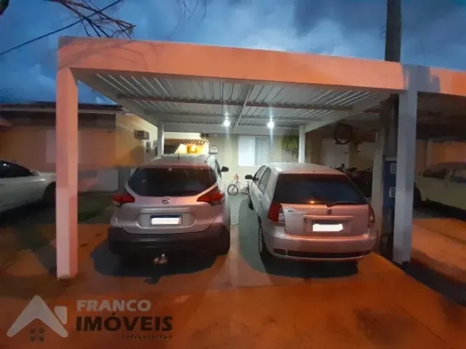 Condomínio Parque da Liberdade 6 - Casa á venda com 3 dormitórios e Varanda!
