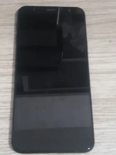 Celular Samsung Galaxy J4 core precisa trocar a tela de resto funcionando normal 