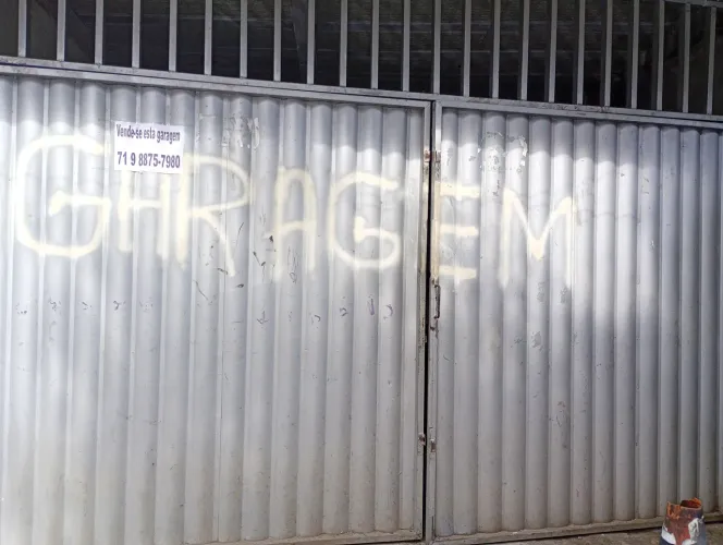 Vendo uma garagem