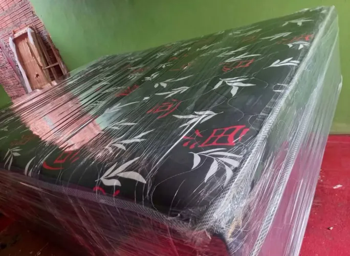 Cama de casal de espuma alta 