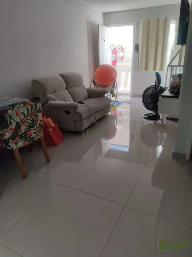 Casa em Condomínio em Osasco | 2 quartos Planejados e Próximo ao Terminal.