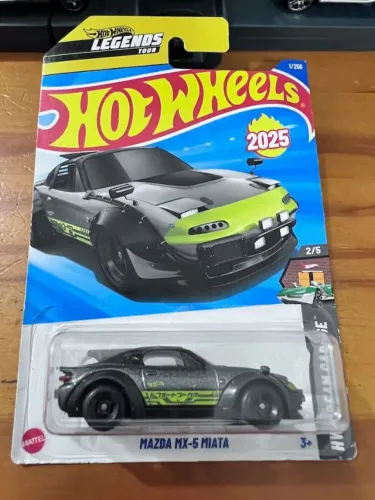 Miniatura Hot Wheels Mazda MX-5 Miata