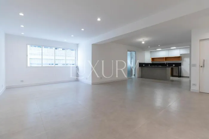 Apartamento com 150 m², 3 quartos sendo 1 suíte à venda no bairro Jardim Paulista.