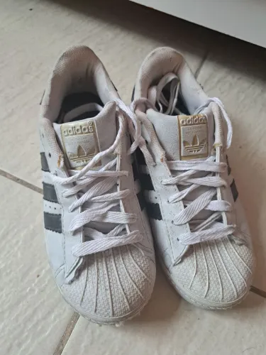 Tênis Adidas