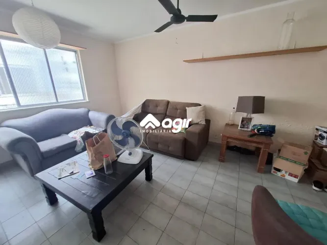 Excelente casa duplex no Meier com 4 quartos e apartamento anexo.