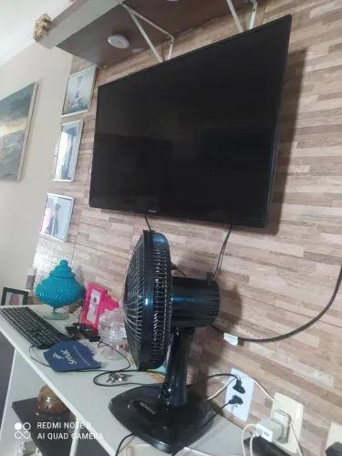 Uma tv de 42 