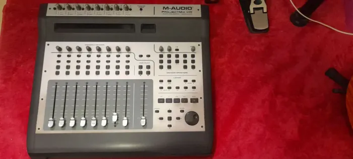 Interface controladora projectmix I/0 8 canais ,faders motorizados