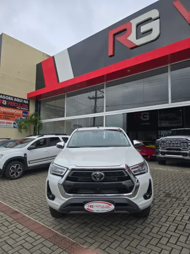 Toyota Hilux CD SRX 4X4 2.8 TDI 16V Diesel Aut. 2023