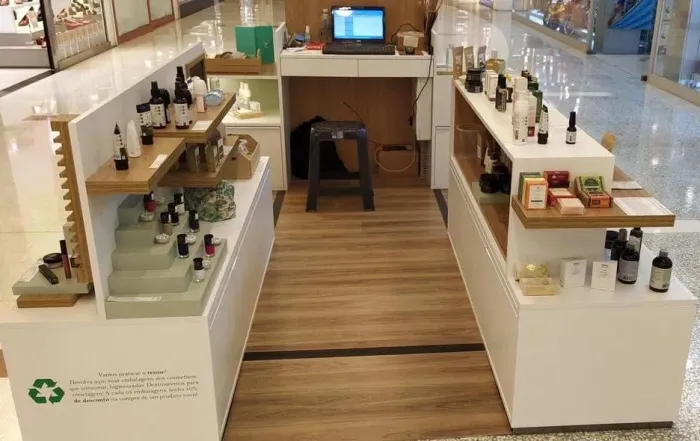 Quiosque shopping mdf pronto 