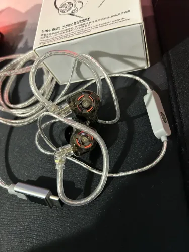 Fone de ouvido KZ GALE com DSP USB-C