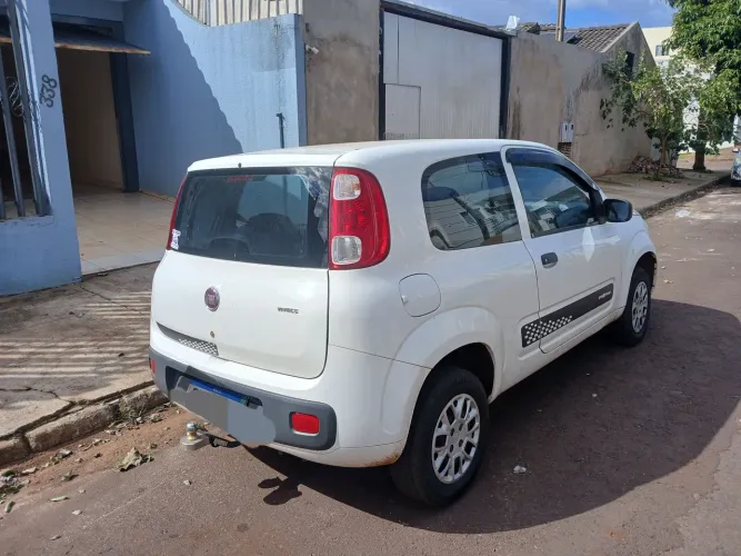 Fiat Uno Vivace 1.0 EVO Fire Flex 8V 3P 2014