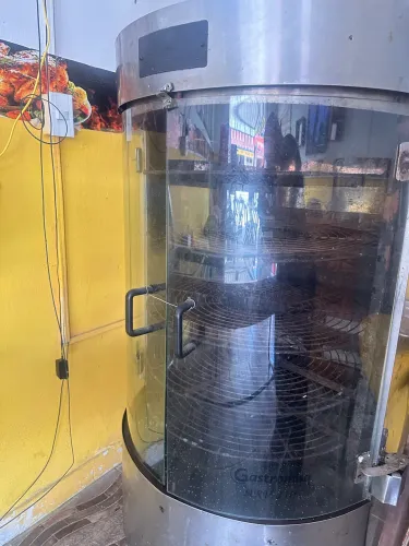 Máquina de frango galeto
