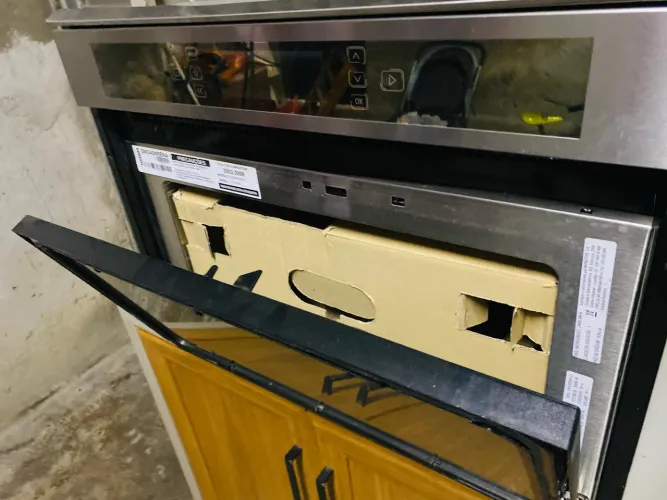 Forno microondas embutido 
