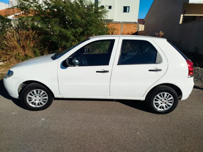 Fiat Palio Celebration 1.0 Fire Flex 8V 4P 2016